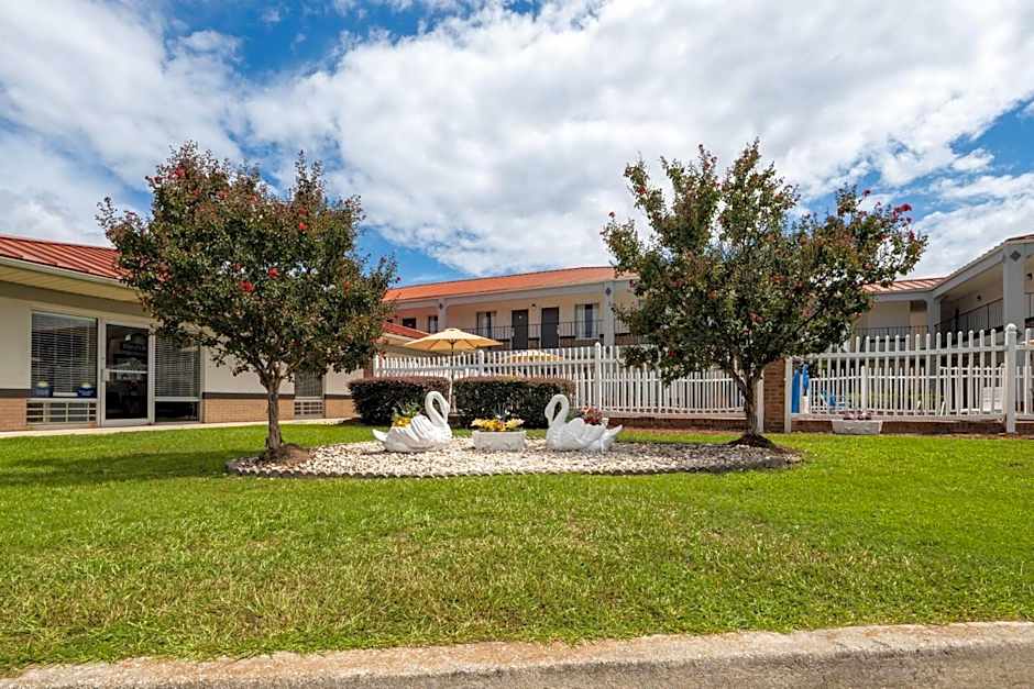 Days Inn by Wyndham Augusta Wheeler Road