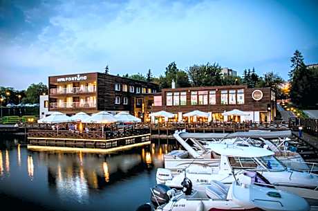 Hotel Port 110
