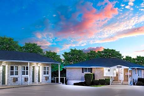 Knights Inn Pine Grove