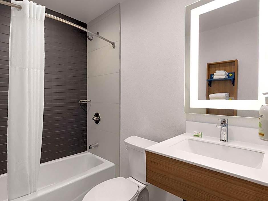 Microtel Inn & Suites By Wyndham Tracy