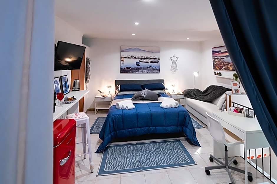 Yes I Know My Room - Magica Napoli