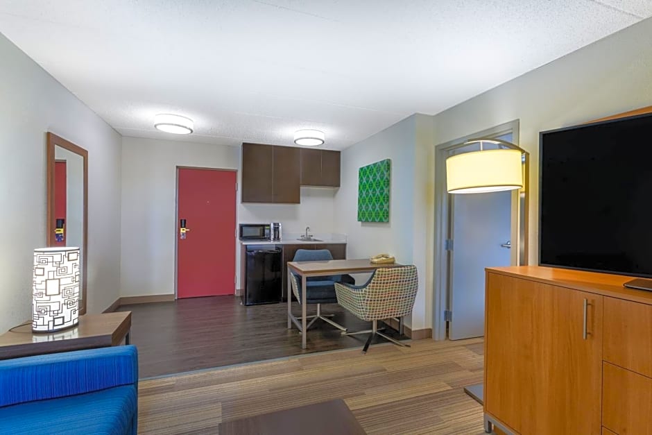 Holiday Inn Express Hotel & Suites Philadelphia - King of Prussia by IHG