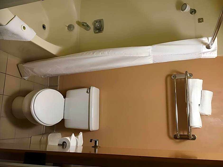 G T Hotels Inn & Suites Extended Suites