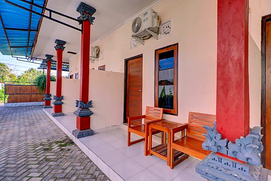 OYO Life 92838 Kost Ibu Surya