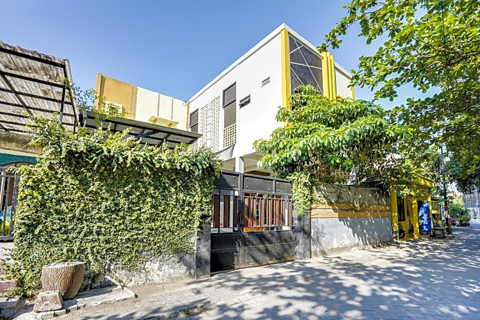 Hotel O Rumah Kost Gresik Syariah