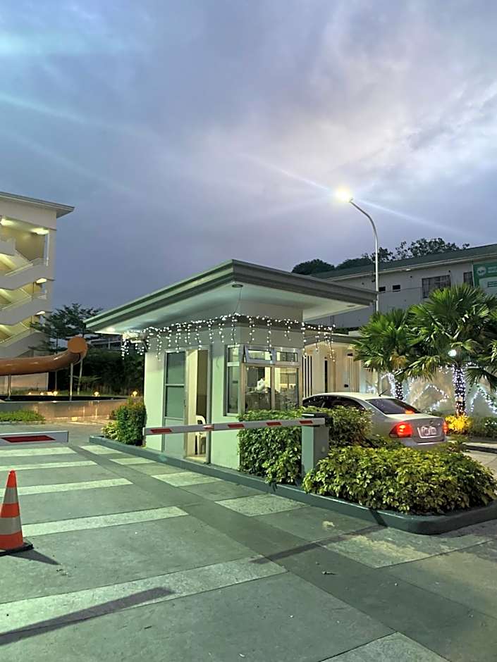 Condotel - Minimalistic 2 minutes walk to SM Marilao