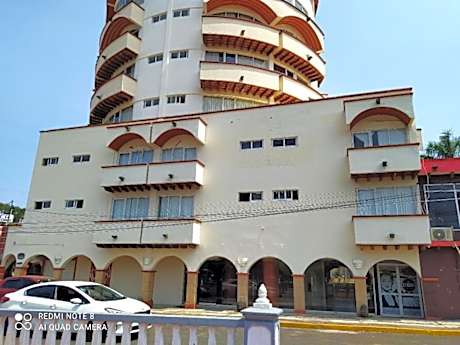 Gran Santiago Plaza
