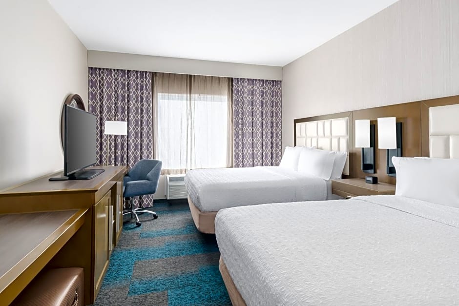 Hampton Inn & Suites LAX El Segundo