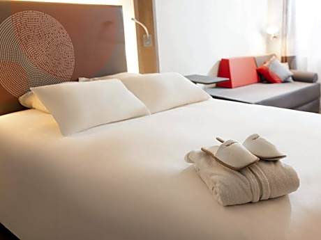 Executive Family Room - One double bed and One double sofa bed