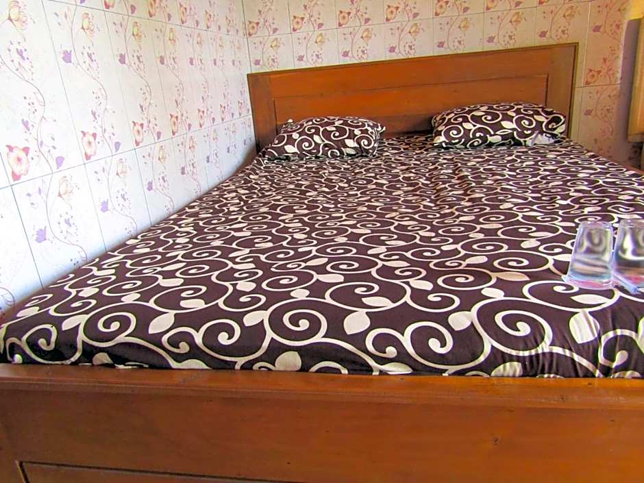 Losmen Kinasih Puncak & Gazebo Pandang