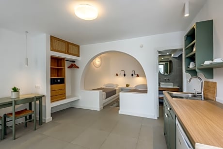 SUPERIOR twin studio