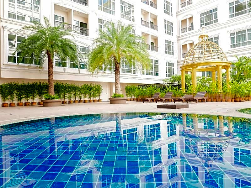 Hope Land Hotel  Sukhumvit 46/1