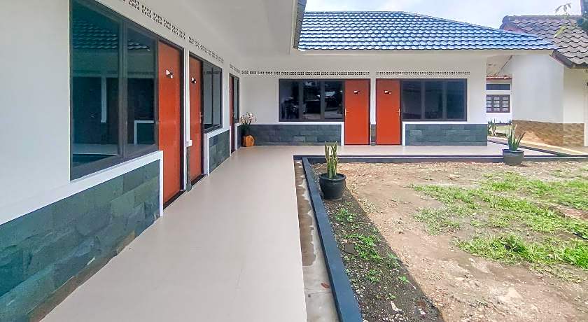 Roemah Ciremay RedPartner – Bandung, KY