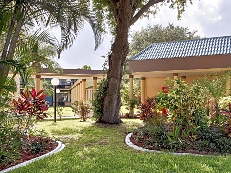 Ramada by Wyndham Cocoa