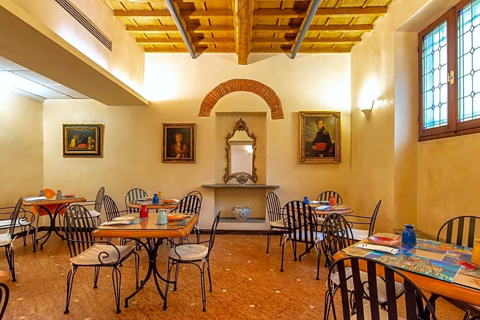 Porta Faenza Hotel