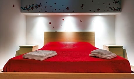 Teti Rooms