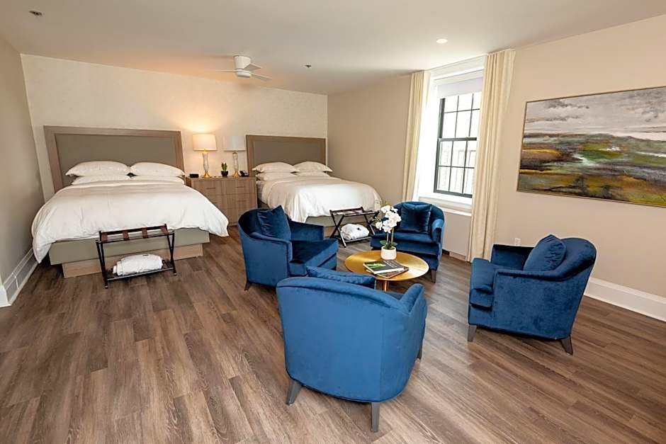 Photo 1 of 30 of Suite