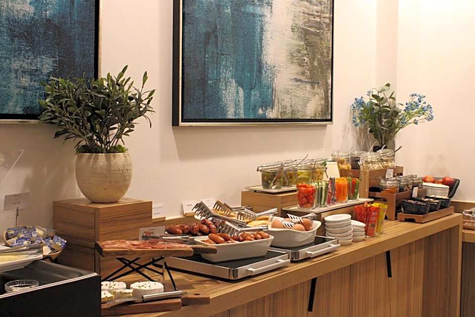 Urban Boutique Hotel Center