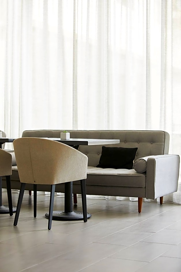 AC Hotel by Marriott Tampa Airport