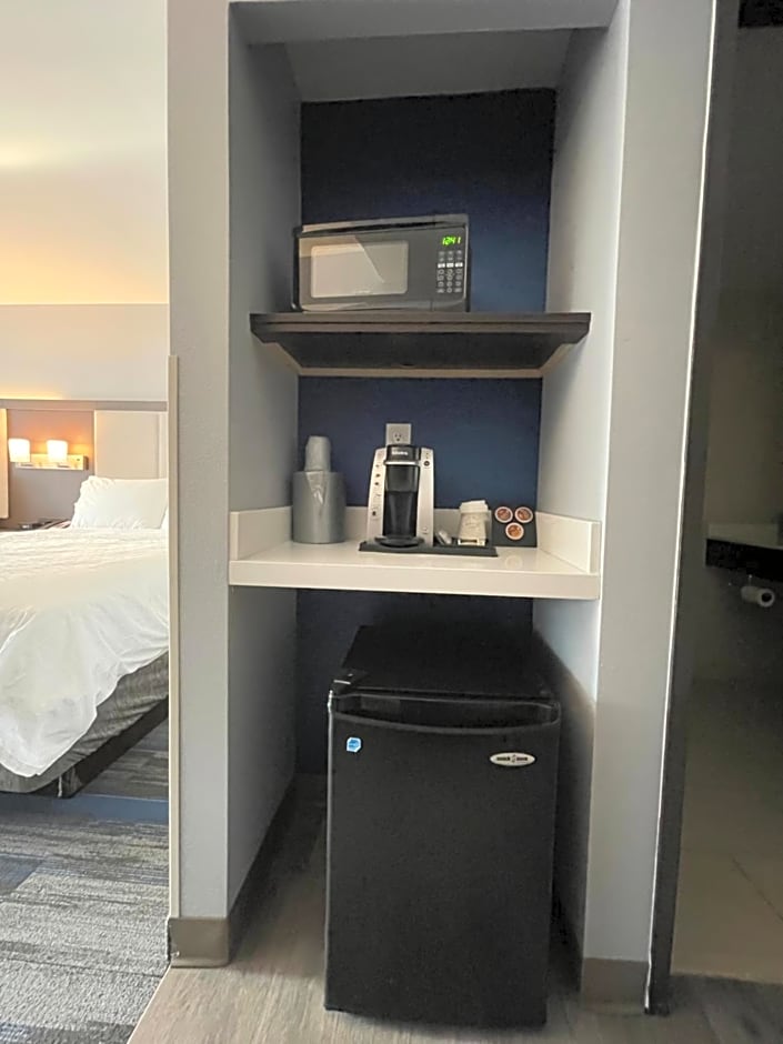 Holiday Inn Express & Suites Columbia - East Elkridge By IHG