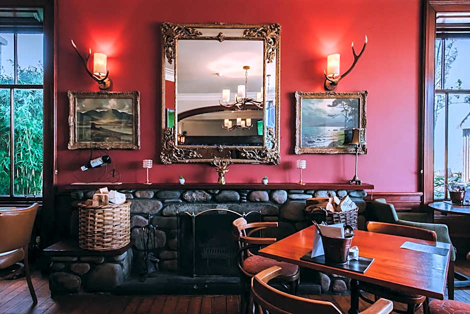 Boat Country Inn and Restaurant