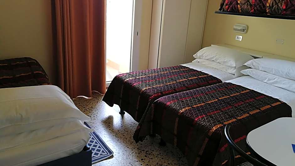 Hotel Alaska
