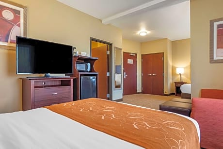 2 Double Beds, Suite, Nonsmoking, Accessible