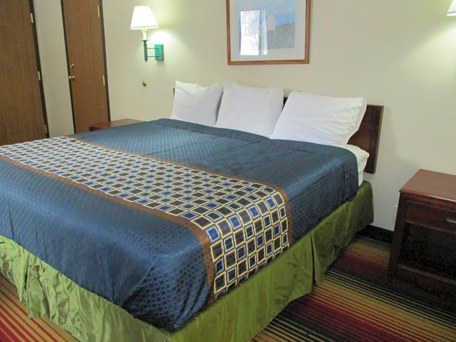 Travelodge by Wyndham Spirit Lake/Okoboji