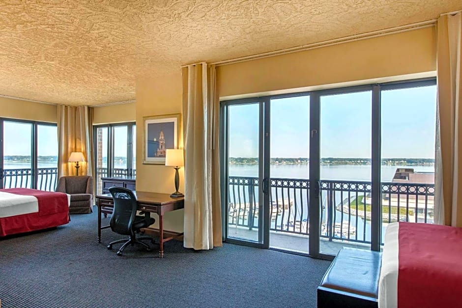 Shoreline Inn & Conference Center, Ascend Hotel Collection
