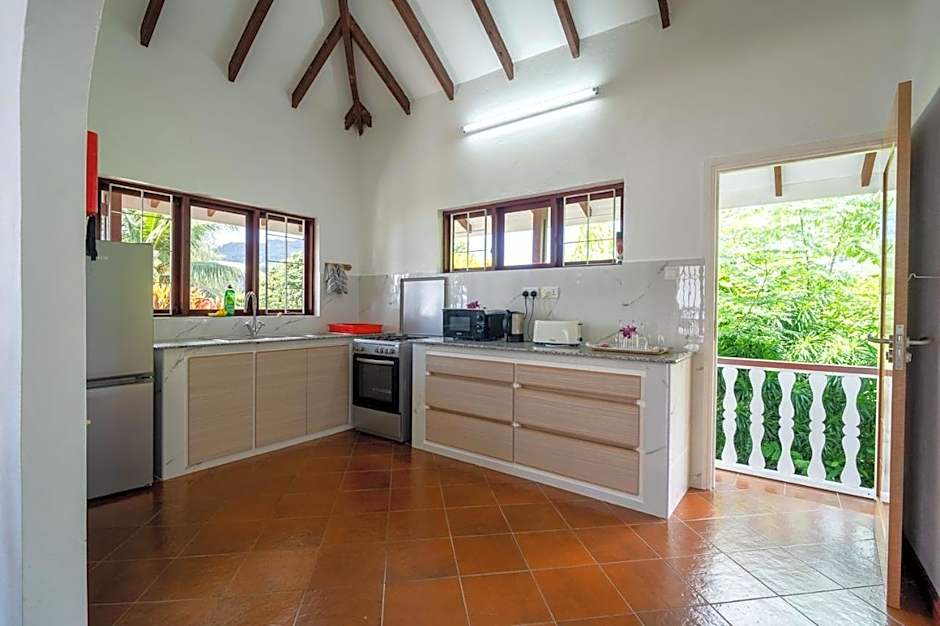 La Residence Villas & Studios