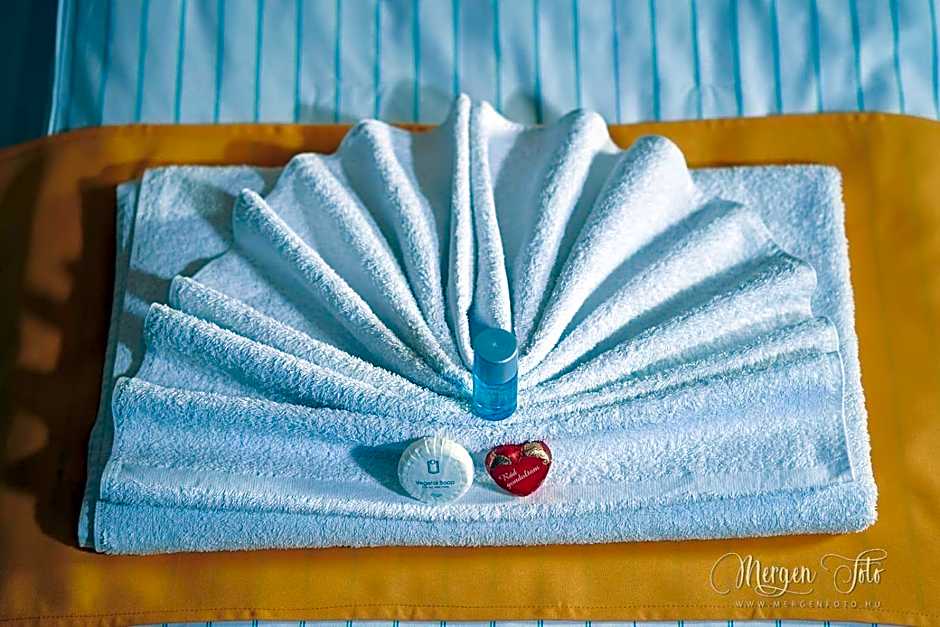 Kamarás Klastrom House