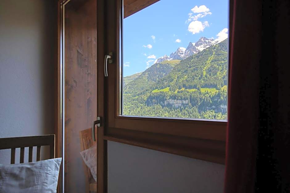 Ravines 50, soulful escape with mountain views