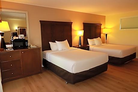 Carolyn Beach Inn