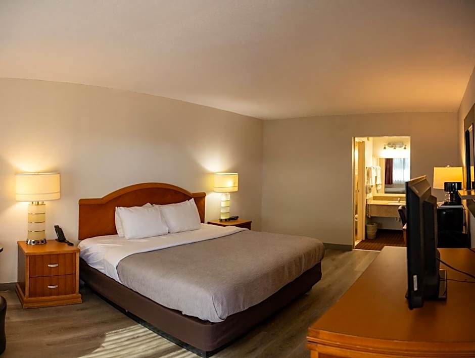 Quality Inn & Suites Lake Havasu City