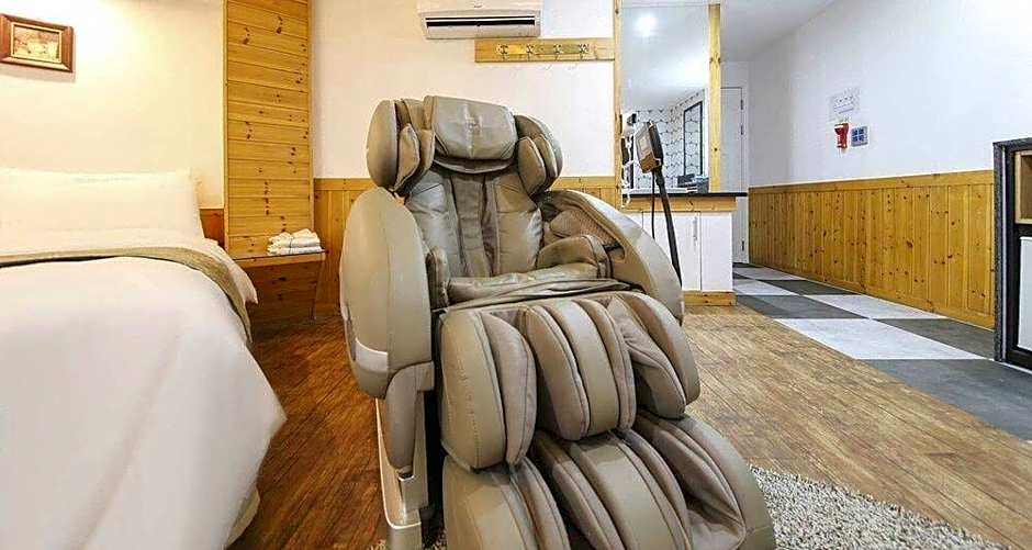 Cheonan Business Hotel