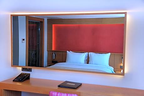 Deluxe Double or Twin Room with Sea View