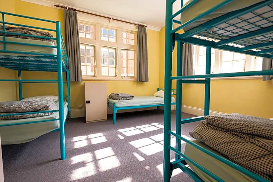 Newcastle Beach YHA Hostel