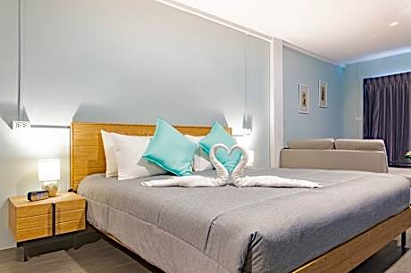 Second Floor Deluxe Sea View Suite