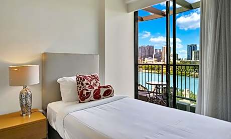 Two Bedroom Apartment with Queen and Single Bed