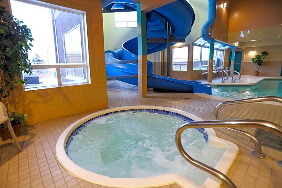 Prairie Crest Calgary Airport by IHG