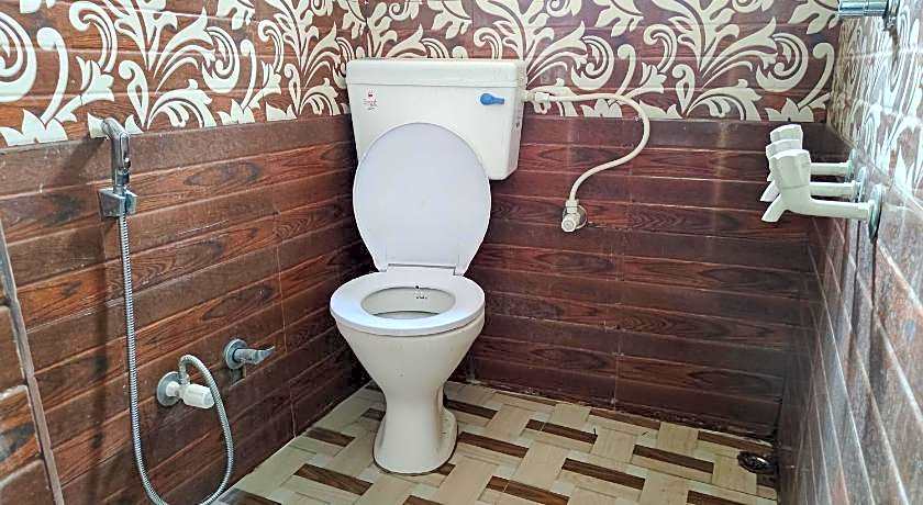 OYO  Ananya Hotel & AYURVEDA HWC