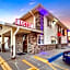 Econo Lodge Hays I-70