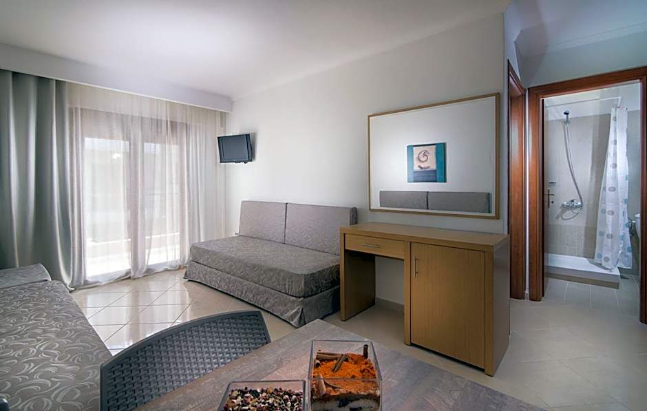 Apanemia Apartments by Flegra