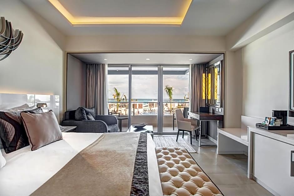 Royalton Blue Waters Autograph All-Inclusive Resor