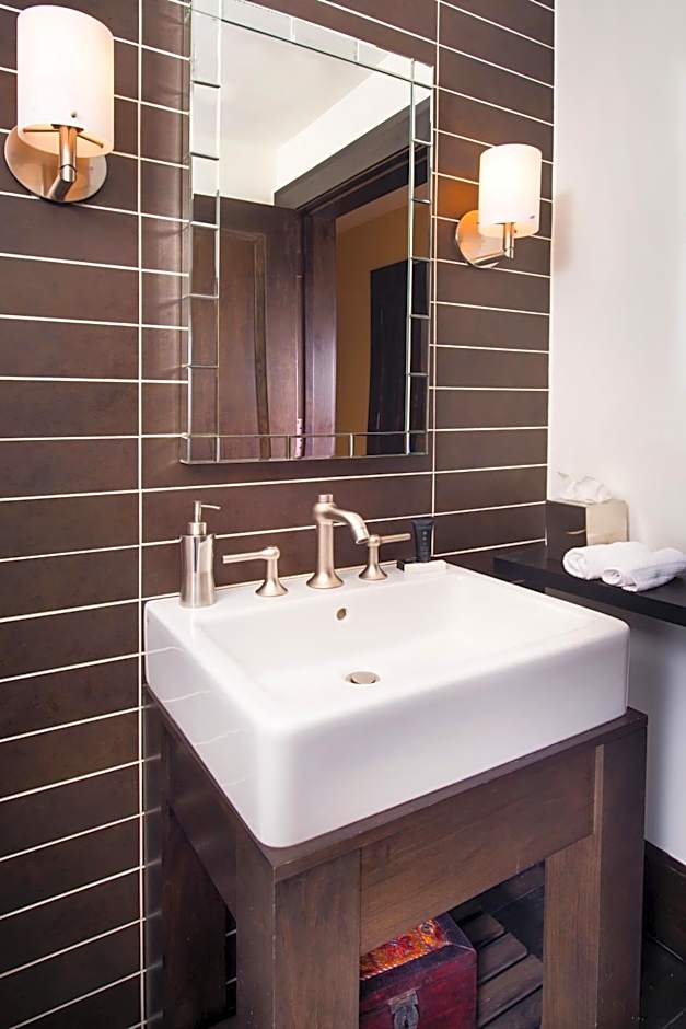 Bachelor Gulch Village