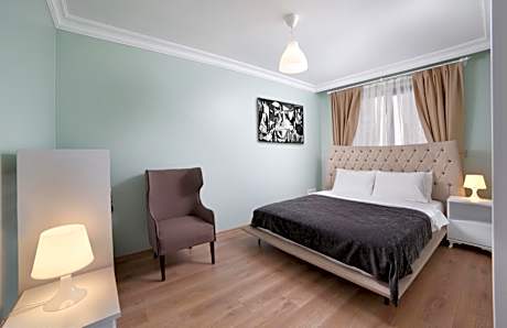 Superior One-Bedroom Apartment