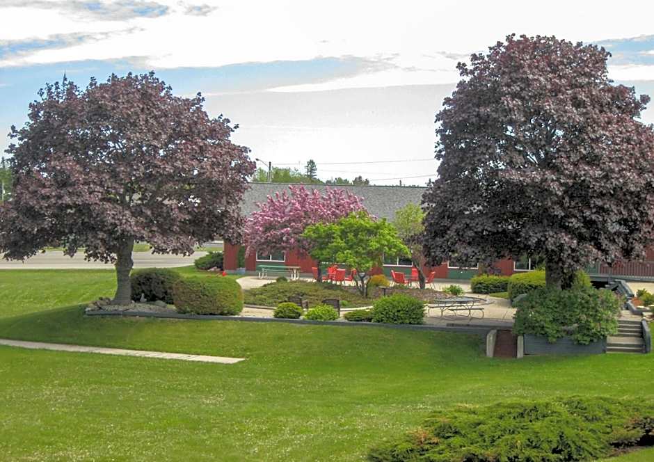 Cedar Hill Lodge