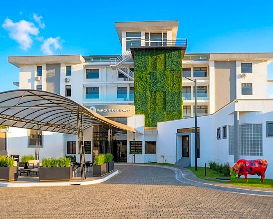 Parque del Lago Boutique Hotel