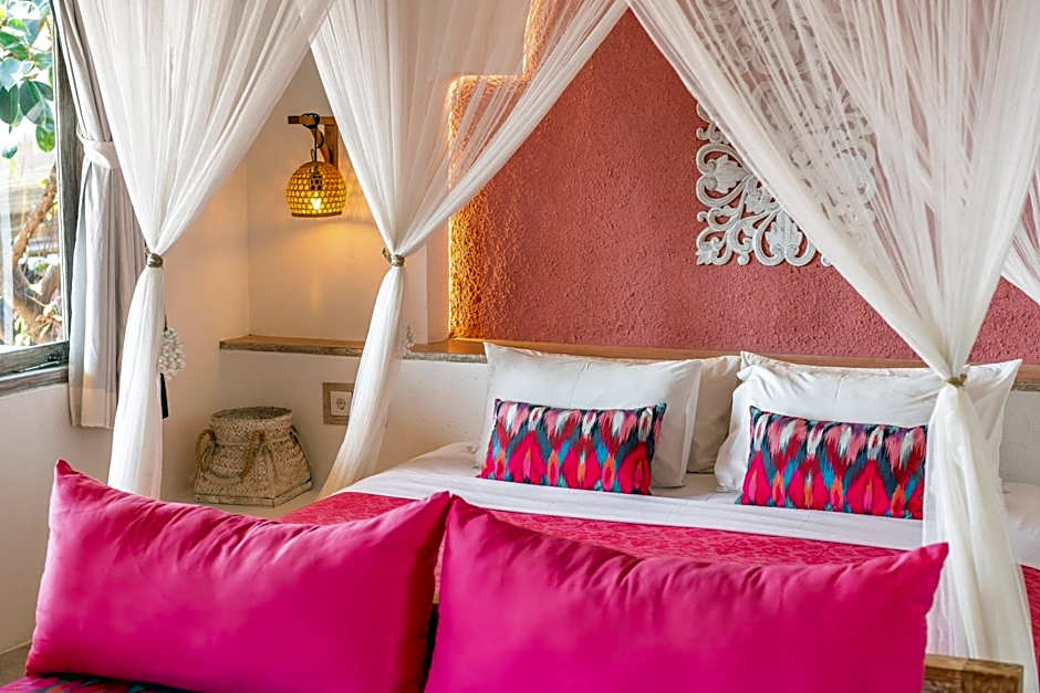 PinkCoco Uluwatu - Constant Surprises & for Cool Adults Only