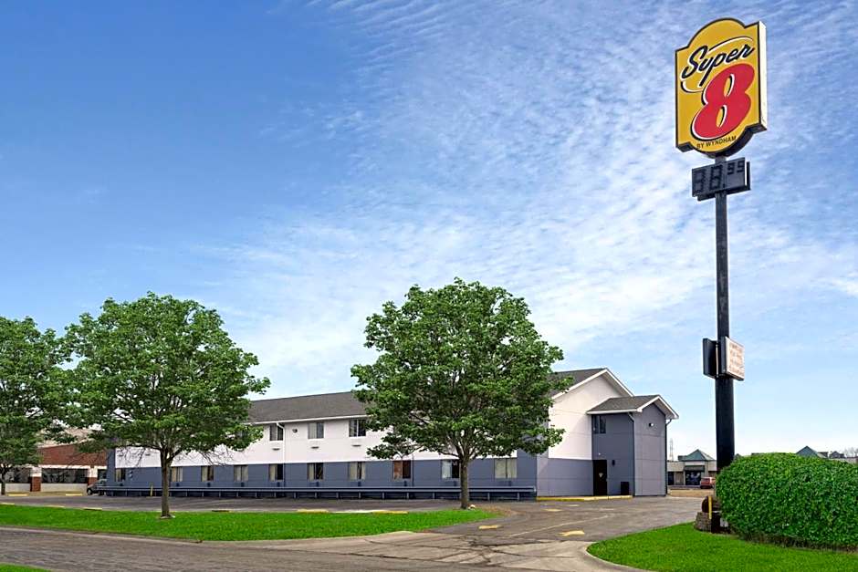 Super 8 by Wyndham Merrillville/Gary Area